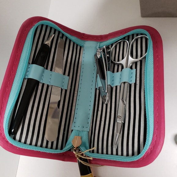 Manicure set - Picture 2 of 2